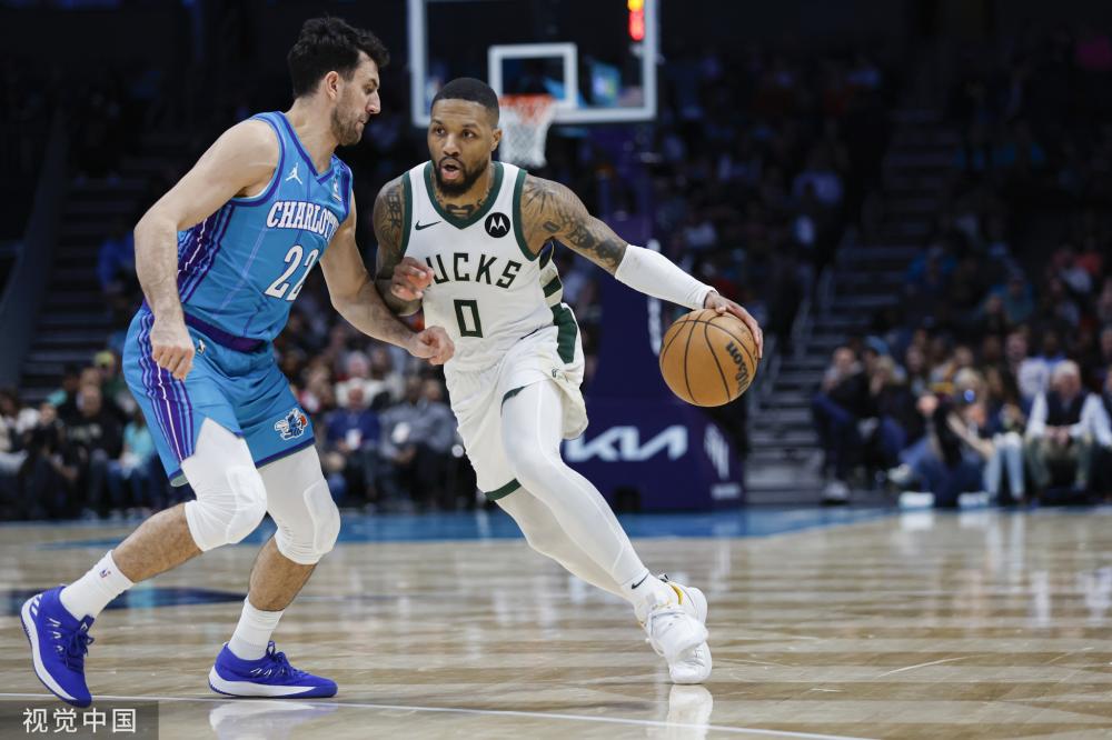 中路的德布 中路的德布