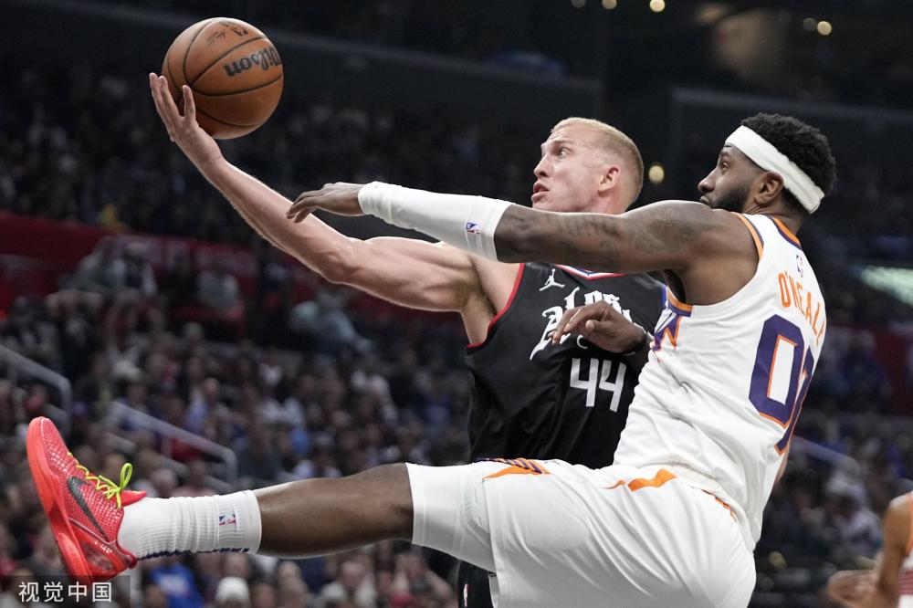 巴萨右路的 巴萨右路的