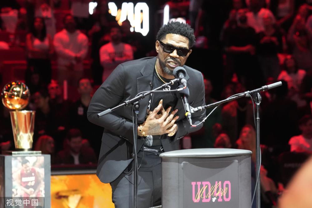 更牵动着球 更牵动着球