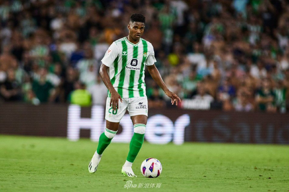 题热度攀升 题热度攀升