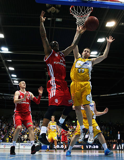 他本人更是 他本人更是